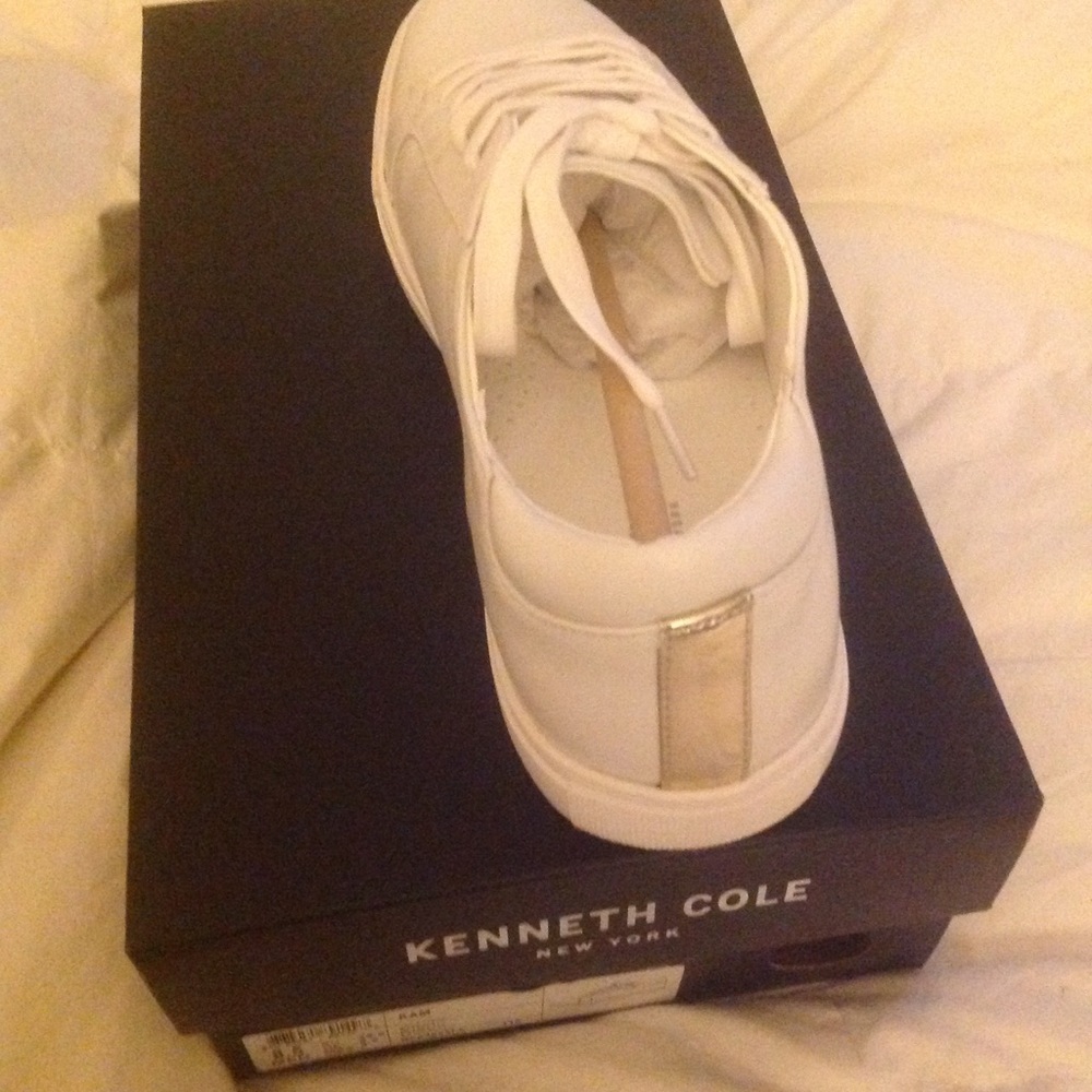 White Kenneth Cole sneakers